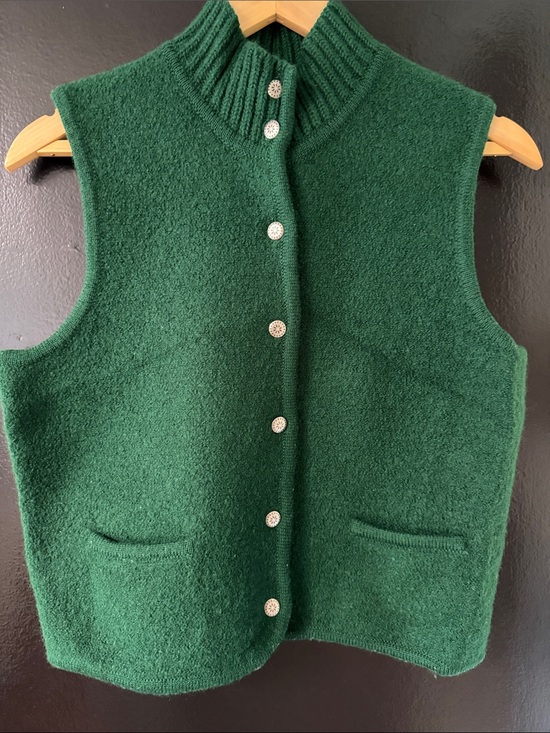 Pendleton Jackets & Blazers - VINTAGE PENDLETON 100% WOOL SWEATER VEST WOMENS